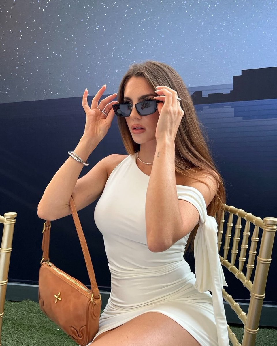 I've been dreaming of a wildfire, I keep feeling the flames 'bout to boil my blood, oh, kingdom getting so tired it's a damn good day, 𝐠𝐨 𝐚𝐧𝐝 𝐜𝐡𝐚𝐧𝐠𝐞 𝐭𝐡𝐢𝐬 𝐮𝐩 ୭̥⋆*｡ #𝐎𝐌𝐒𝐂𝐑𝐔𝐈𝐒𝐄