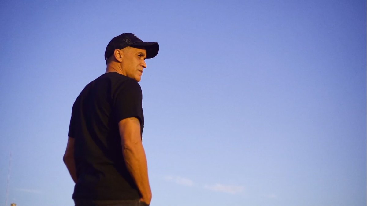 Este lunes estrena en Canal Orbe 21, "Ser Esencial" serie documental testimonial que retrata el momento específico de una persona o su grupo, inmersa en las problemáticas de los barrios y la población de emergencia.

Más info accediendo aquí:
canalorbe21.com/2024/09/01/est…

#SerEsencial