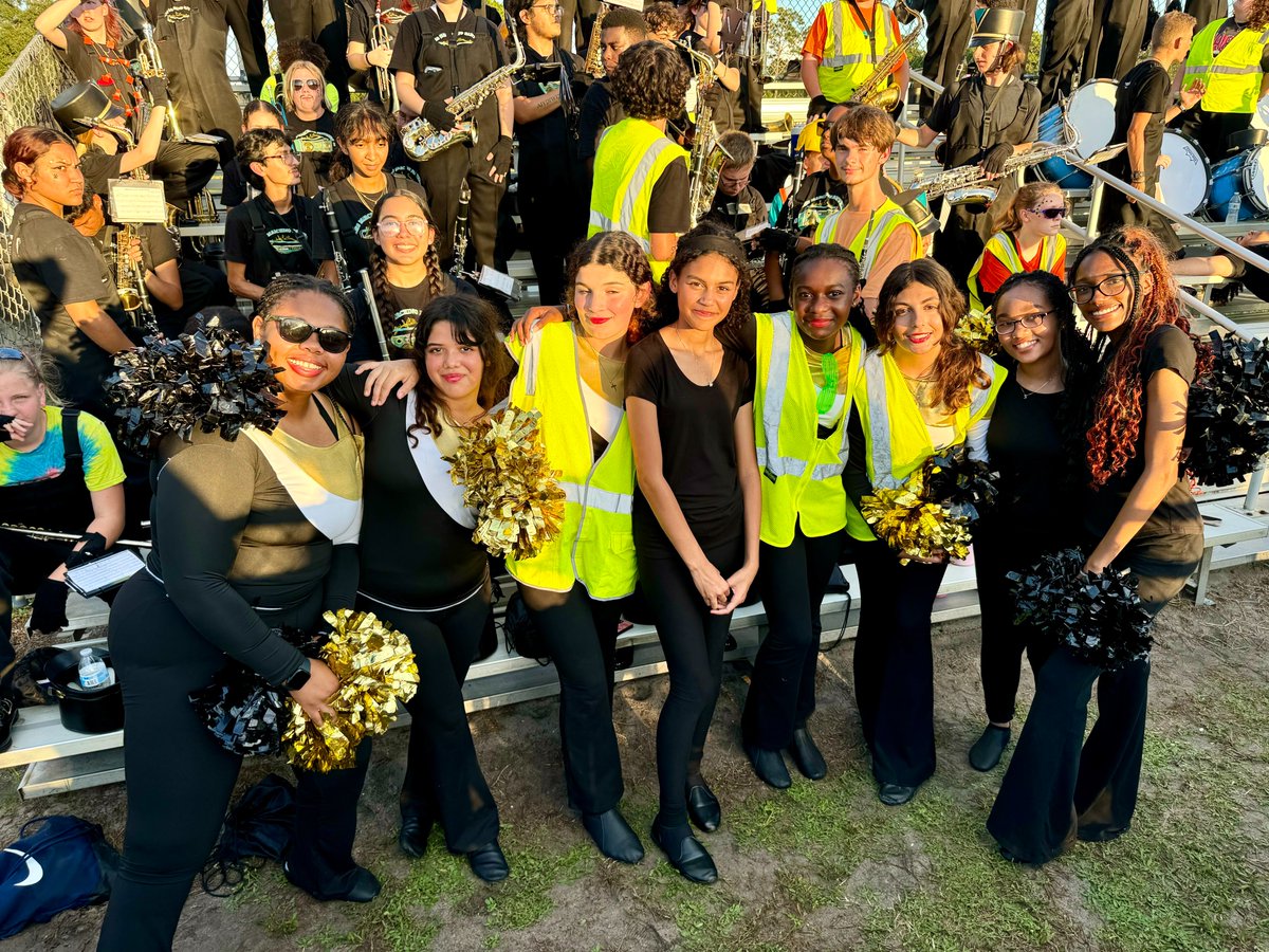 PineRidgeHSBand's tweet photo. @PineRidgeHS - Friday Night Lights 8/30/24!!!
🏈🎶🎷🎺🪈🎹🥁💙
It Takes a Village!
We Are Pine Ridge!
#pineridgehsband
#marchingband
#marchingpanthers
#letsGoPanthers https://t.co/6ystRSZj6w