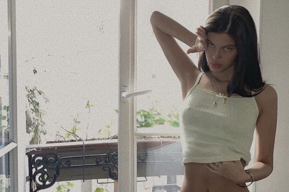 ⠀ ⠀ 
⠀⠀                       august dump ┆彡

⠀