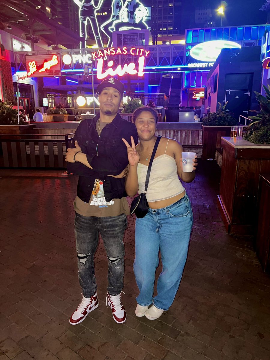 sandersb_lhs's tweet image. Me &amp;amp; big bro 🤞🏾🤍