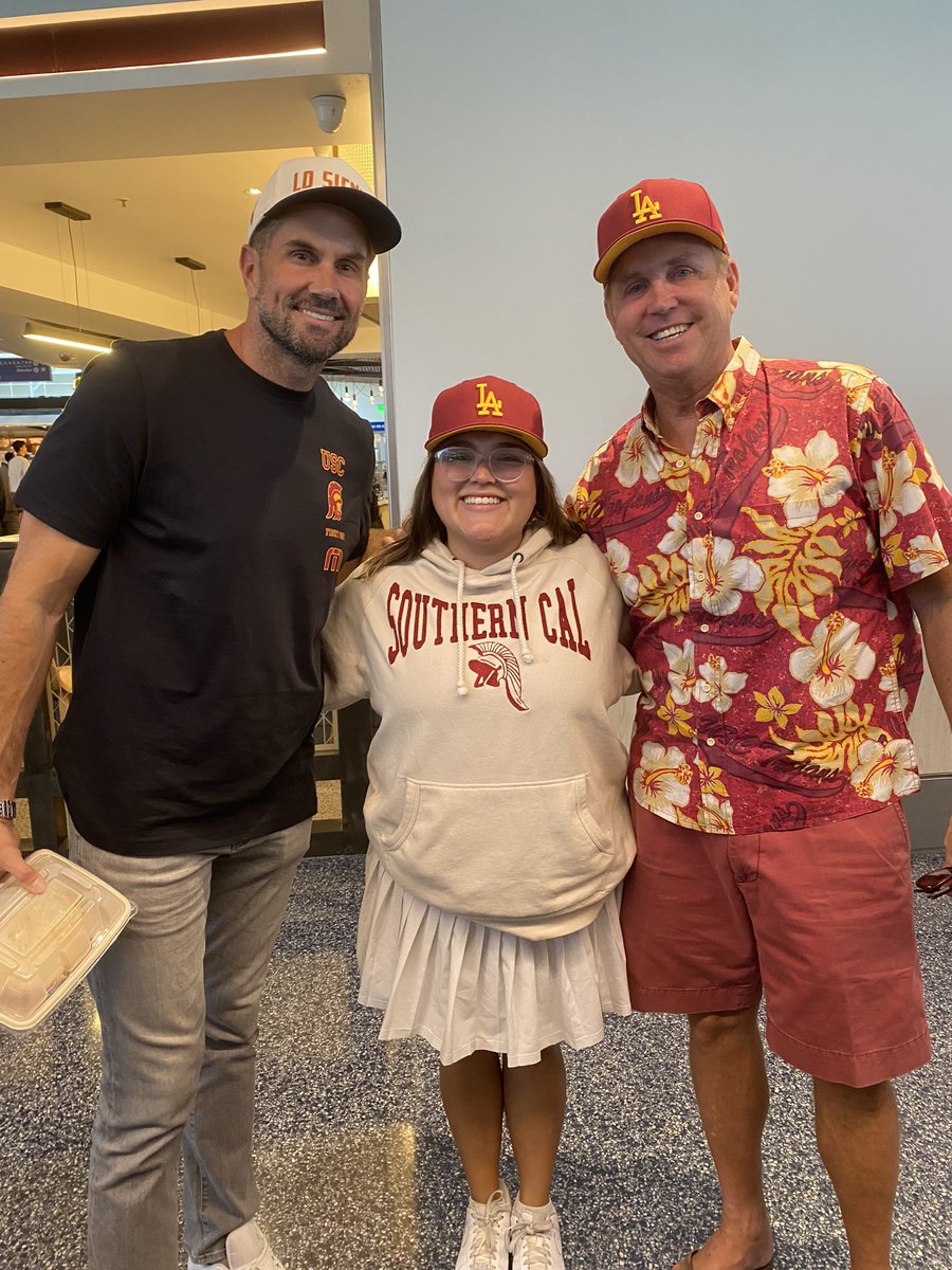 Great day when we run into the collegiate GOAT <a href="/MattLeinartQB/">Matt Leinart</a> #FightOn