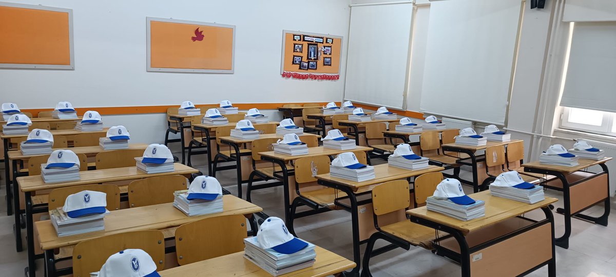 Türkiye Yüzyılı Maarif Modeli kapsamında her kademenin ilk sınıflarında uygulanacak olan “Beceri Temelli” yeni ders kitapları hazır. 
Sınıflarda öğrencilerimizi  bekliyorlar.

<a href="/tcmeb/">Millî Eğitim Bakanlığı</a> 
<a href="/Yusuf__Tekin/">Yusuf Tekin</a> 
<a href="/ISPARTAVALILIK/">T.C. ISPARTA VALİLİĞİ</a> 
<a href="/recai_ocak/">Recai Ocak</a>