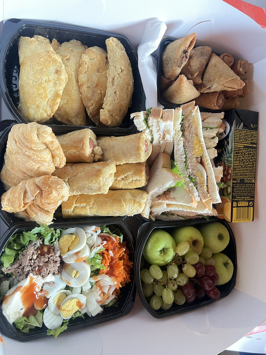Maame_Datebea's tweet photo. Hello dearest customer, 

Kindly note loaded fries, wraps/sandwich combo orders will only be available on weekends.

For packages and pastry orders you will have to place your order 48hrs(min)prior to the delivery date.

To make any enquiries call/whatsapp 0557610007

Thank you https://t.co/2co5tSnTYP