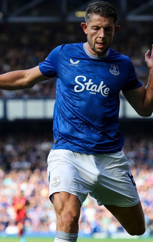 ShirtlessPL's tweet image. James Tarkowski