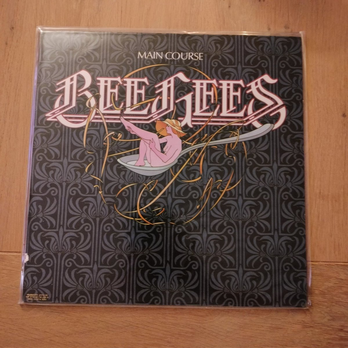 #Maincourse van de #BeeGees is wellicht hun beste album dus prima naam voor een #coverband #Oranjezomer