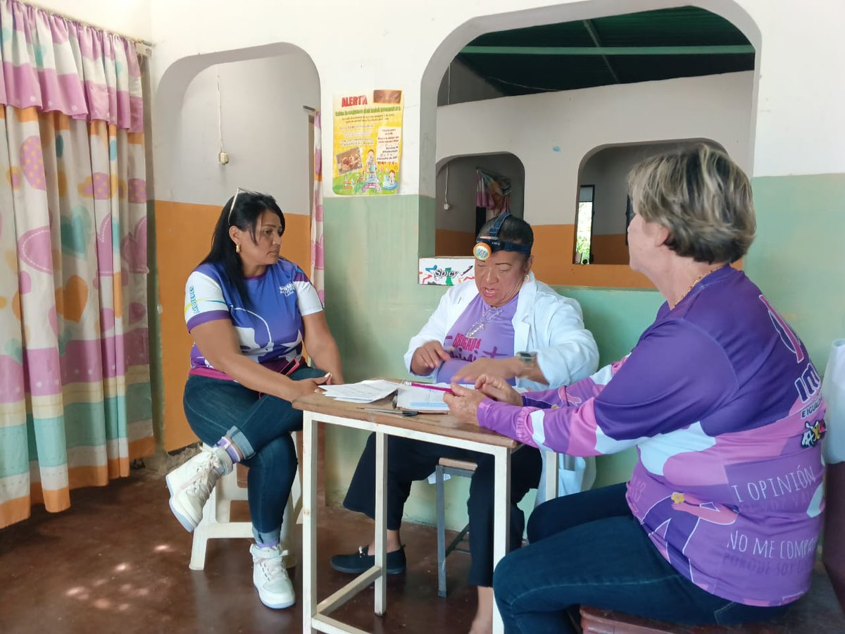 Población femenina de la pquia Juáres en Río Claro, recibio atención especializada en ginecología, gracias a los esfuerzos y vinculación de la Comisión de Mujeres del PSUV y el IMMI, para fortalecer el Vértice 1 de la Gran Misión Venezuela Mujer creada por  <a href="/NicolasMaduro/">Nicolás Maduro</a>.