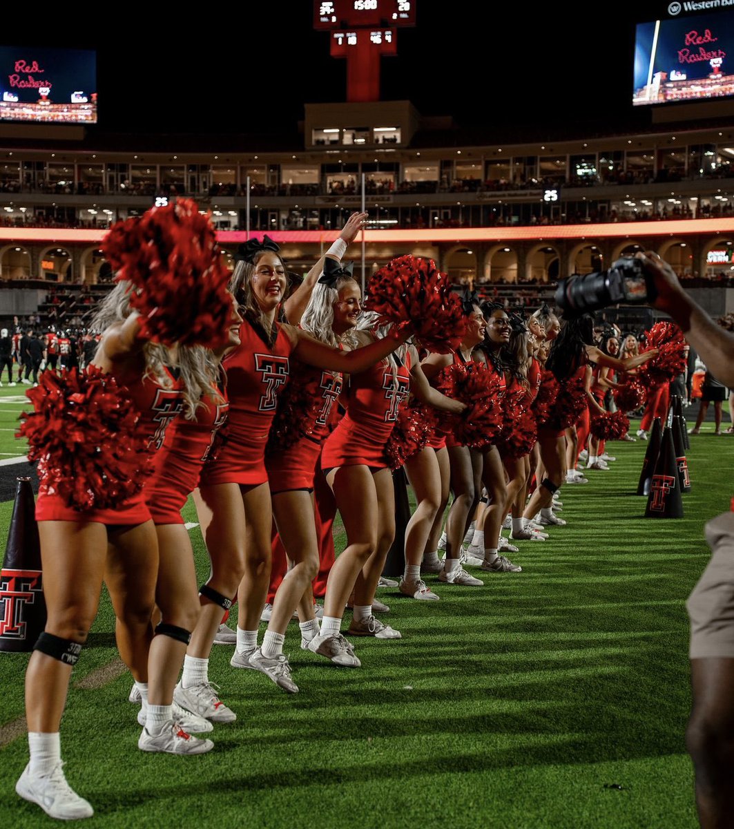 laurent_sherry's tweet photo. Such an awesome kickoff to the season https://t.co/xgQrcuTUsr
