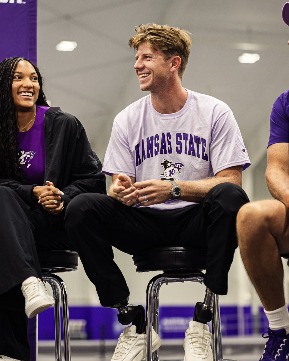 KStateTFXC's tweet photo. The #Paralympics are in full swing!
Hunter Woodhall places third in the qualifying round with an 11.02 to advance to finals on Monday, Sept 2.
Congrats, @hunterwoodhall!
#KStateTF x Family https://t.co/723E8vZdWe