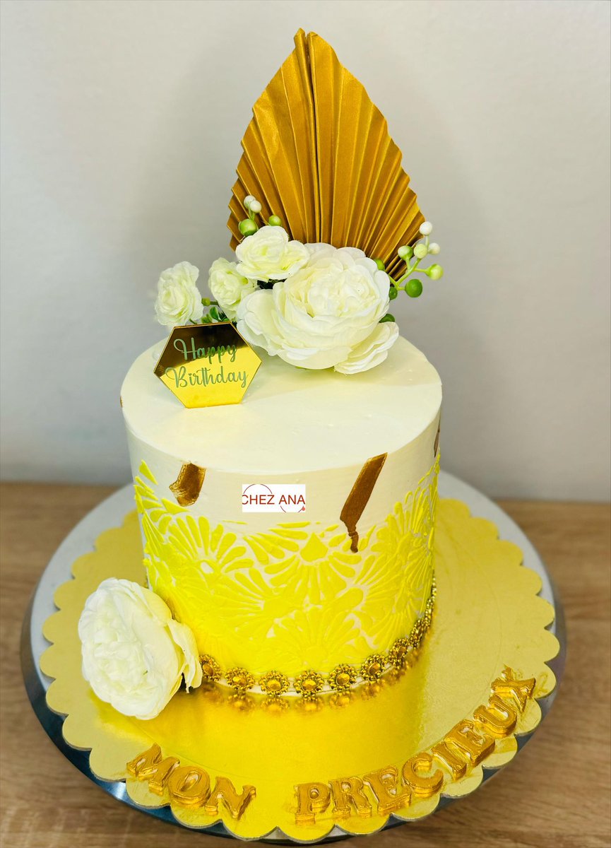 🎂 Des gâteaux 
- modèles simples: à partir 15.000 f 
- modèles personnalisés: à partir 25.000 f

🍣 Des mignardises : à partir 7.000 f la box 

☎️+225 07.58.24.76.67 
(Whatsapp/Appel)

Retrouvez la page sur : 
Facebook / TikTok / Instagram / LinkedIn / SnapChat