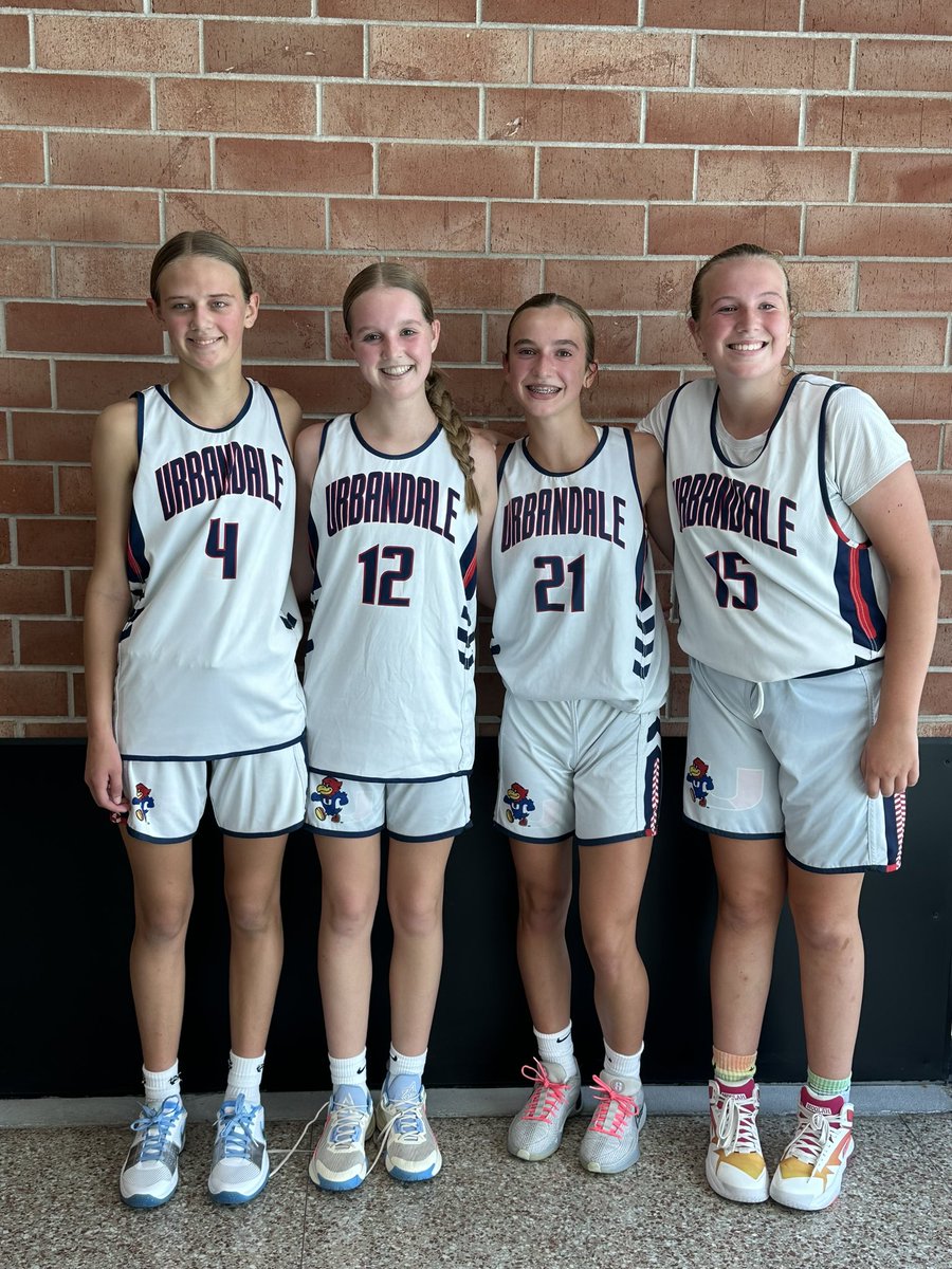 JHawkGBB's tweet photo. Awesome 3v3 tournament today! Thank you for organizing and hosting—great competition. 

@madridgirls @KelvinAdams1 

Go J-Hawks! ❤️🏀💙 https://t.co/yDkNnO90I9