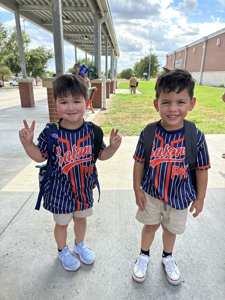 swisd_mce's tweet photo. BLUE DAY! 💙💙💙🐊✨ #MCEGoing4gold https://t.co/7TXynL4suK