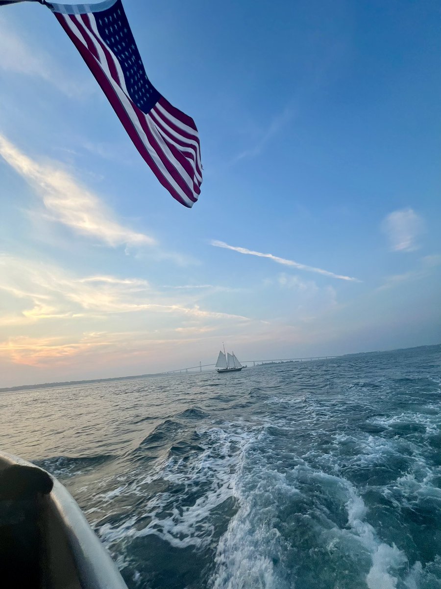 I spent July in Montauk and Newport, two “family traditions” spots that I know like the back of my hand. 🩵