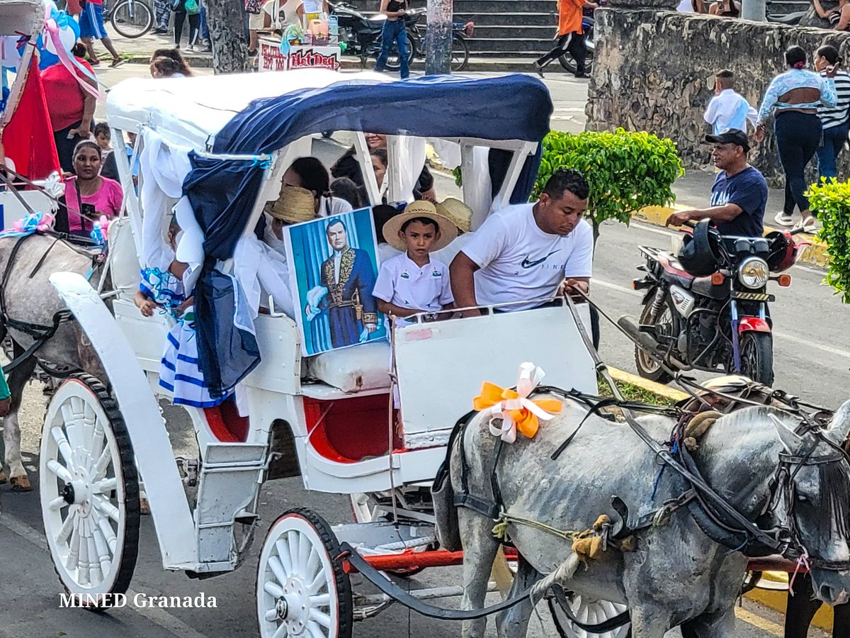 MinedGranada's tweet photo. La Comunidad educativa del municipio de Granada participa en el Tercer Desfile Escolar "Patria Bendita y Siempre Libre" #500AñosGranada 🇳🇮

#Nicaragua https://t.co/pa6DIksT1c