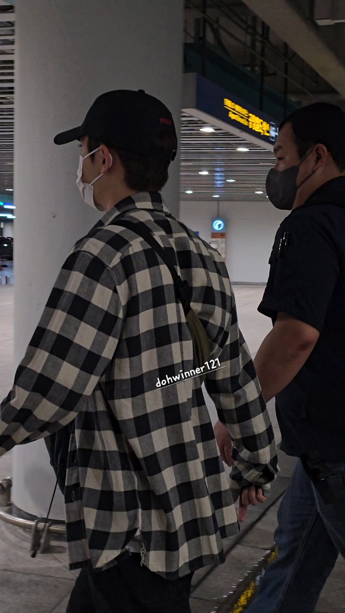 d.o.hwinner.121 tweet media