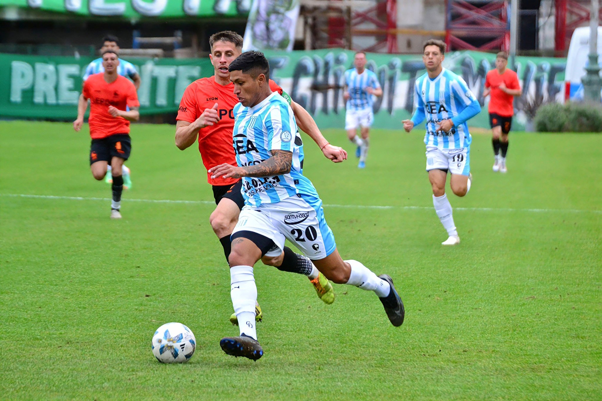 Racing confirmó un refuerzo por la lesión de Robles | Canal Showsport