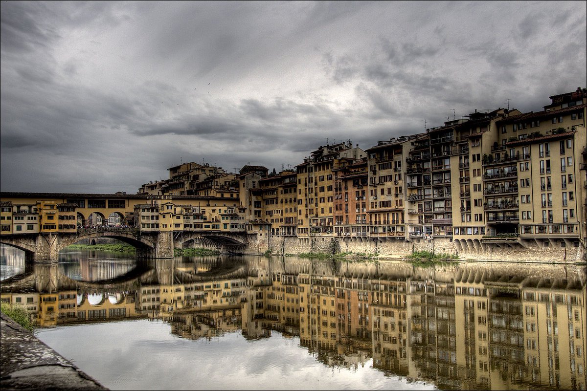 WekivaWild's tweet photo. #AlphabetChallenge #WeekIforItaly My multi-talented brother Don sent me some pics he took in Italy. Ponte Vecchio in Forence/Grand Canal in Venice. https://t.co/NSFSPZzJn6