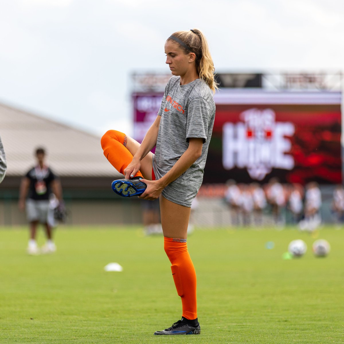 HokiesWSoccer's tweet photo. 📍 Thompson Field

#Hokies⚽️ https://t.co/1RDF820Rjr