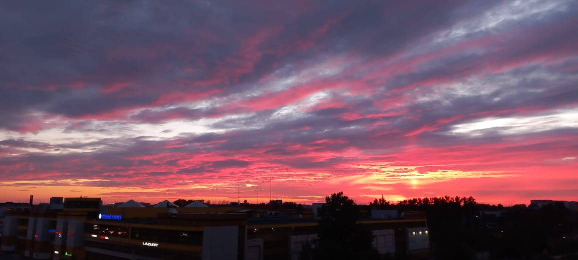 aelm66's tweet photo. #sunset https://t.co/0hI9QecPIh