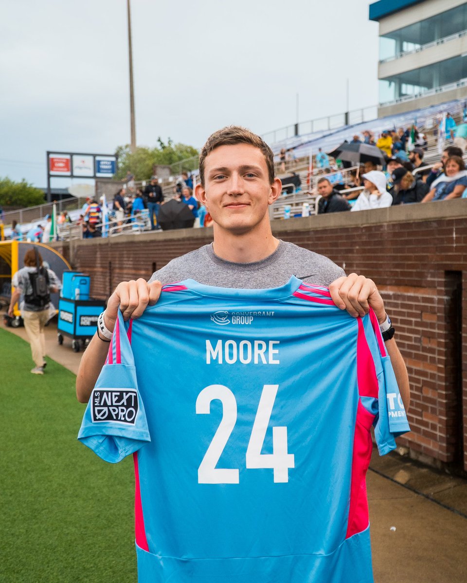 Lee Flames tweet media