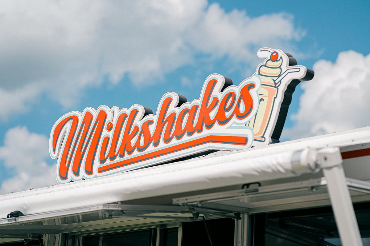 LetsShakeOn's tweet image. Today marks one year of Let’s Shake On It Milkshakes! 🥳 Over the past 12 months, we’ve hand-scooped over 40,000 scoops of ice cream and served up over 13,000 delicious milkshakes. Thank you for your support! Here’s to many more years to come! 🍨🫶 #auburn #opelika #icecreamtruck