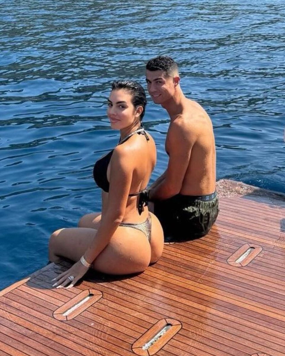 realmilgrauu's tweet photo. Esse casal exala sexo https://t.co/92GHx8HutV