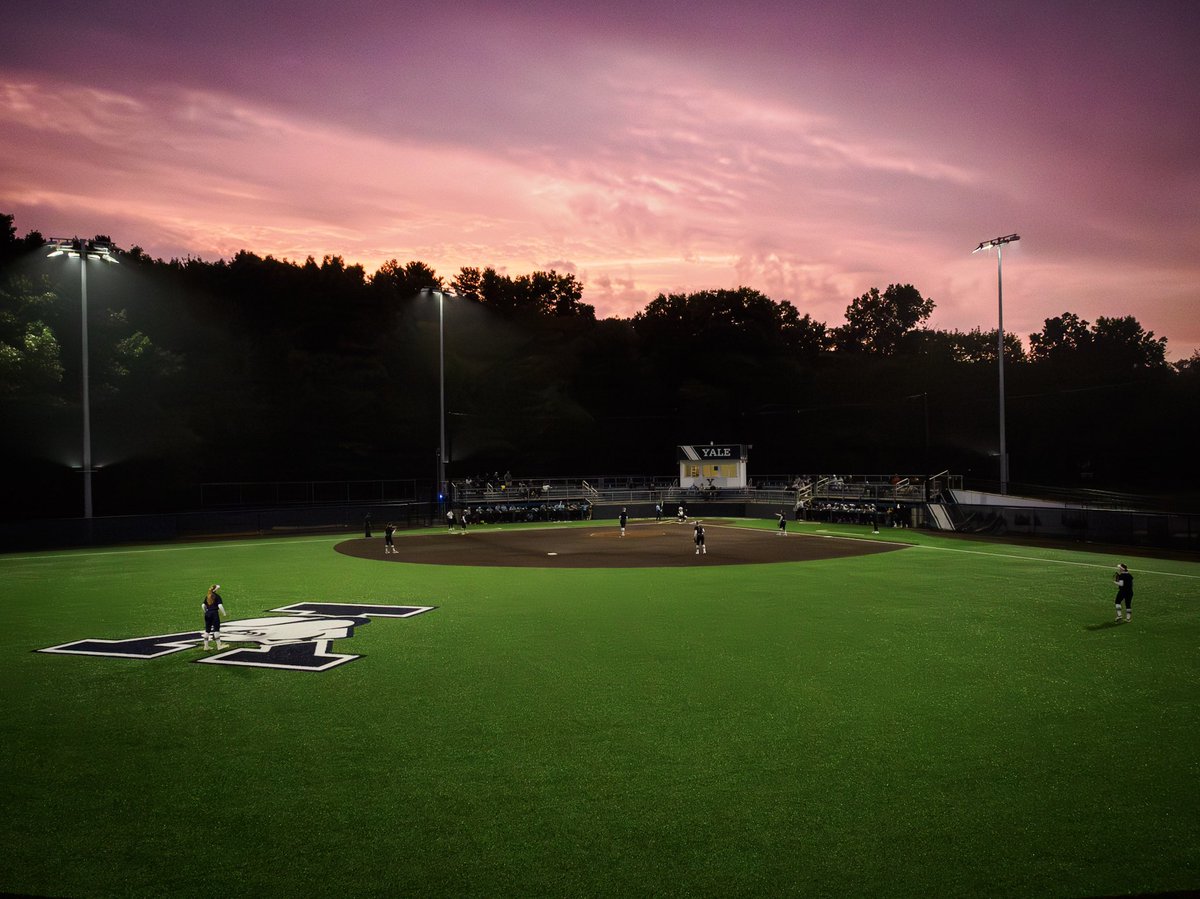 A great day and a great weekend for the DOGS! Capped off an impressive week of strength, speed and fitness testing by talking with future Bulldogs! 

No better place, no better time for <a href="/YaleSoftball/">Yale Softball</a>. Welcome H🐶ME, 26s💙

#ThisIsYale | 📸: <a href="/briancsmith/">Brian C. Smith</a>