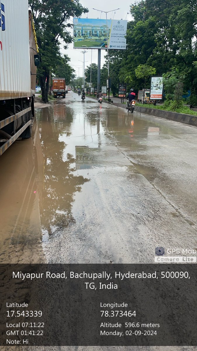 SrinivasBellam's tweet photo. Concerned officials please look into the #Miyapur to #Gandimaisamma road especially after #GHMC limits maintained by multiple agencies of @HMDA_Gov @cdmatelangana @MC_Nizampet #MCDundigal road is in complete shambles please help @revanth_anumula @KomatireddyKVR @HiHyderabad https://t.co/k2DuvGtqqa