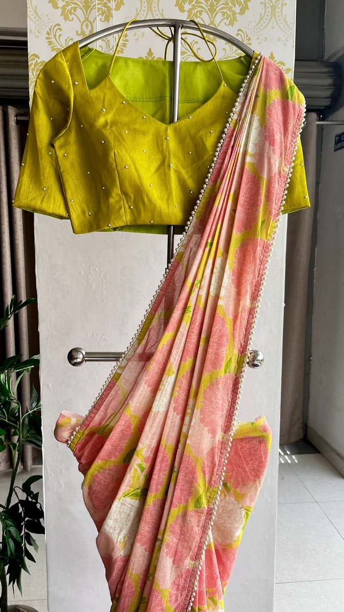Threadsshobi's tweet image. threadslabel.com/products/pink-… threadslabel.com 
 9380266067 
Threadslabel pink floral cotton printed saree with pearl hand worked blouse