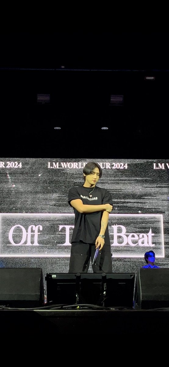 honeyxhex's tweet photo. HE IS SO !?!? π
#IM_OffTheBeat_IN_LA
#IM_WORLDTOUR_2024
#IM_OffTheBeat https://t.co/4A8jIcxSXo