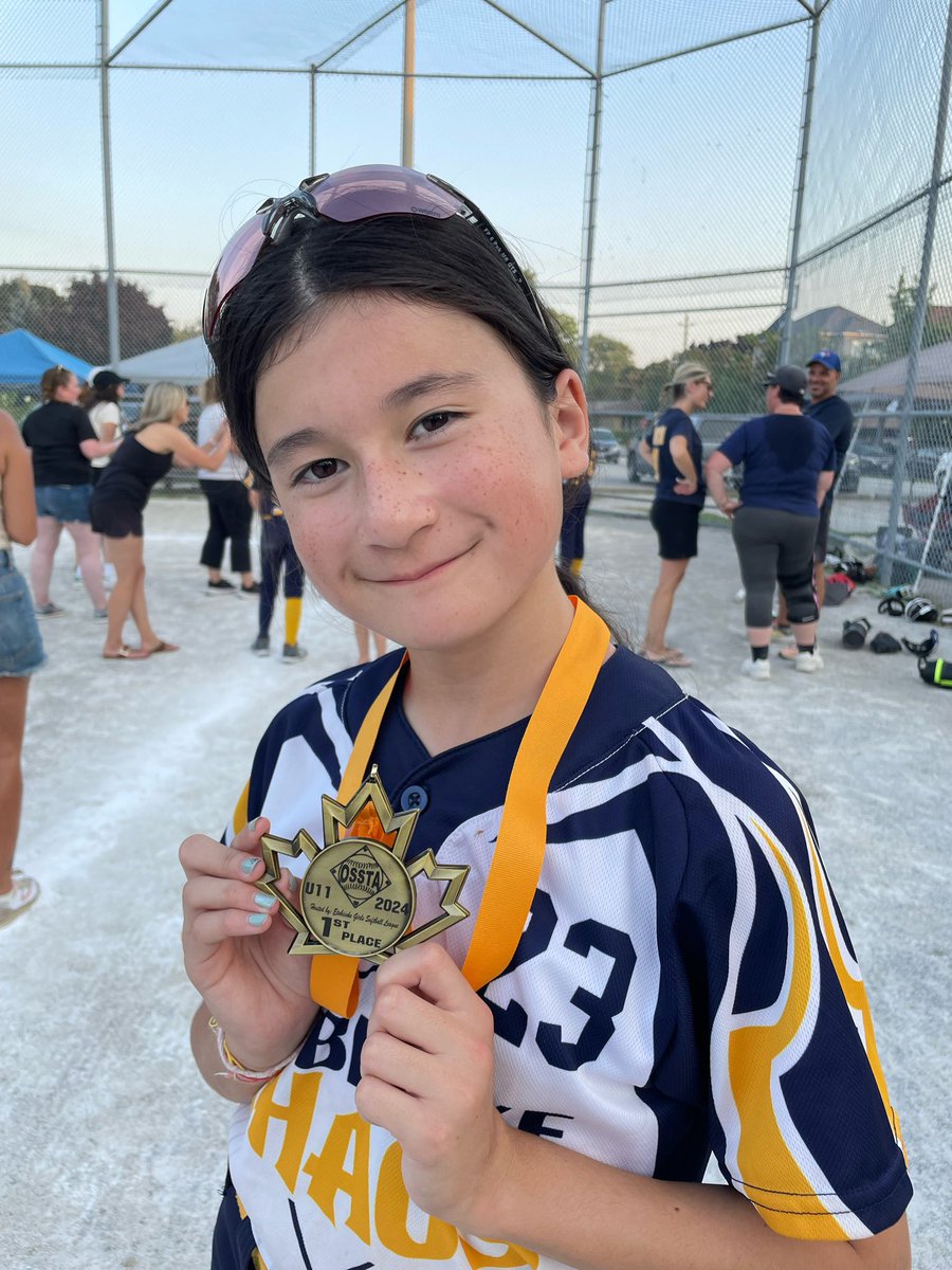 stephen_cheng's tweet photo. Juliette breaks out of her slump during U11 Select Provincials! A game MVP award, A couple of bunts, a couple of hits and a home-run on her last at bat of the tournament! https://t.co/47YKQ3QO7V