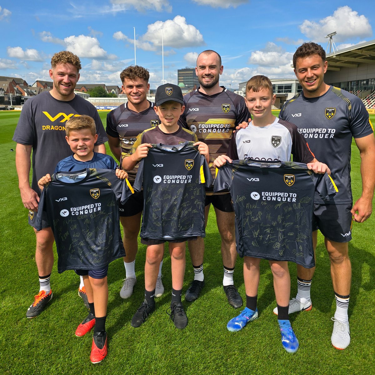 dragonsrfc's tweet photo. 💥 Great to welcome three young 🐉 supporters to Rodney Parade for a kicking session with the squad ahead of our 2024/25 season! 👏🔥

Jack, Tyler &amp; Thomas were put through their paces by Angus, Will, Cai &amp; Lloyd. 🤝⤵️

🎥 Find out how they got on with BTS content coming 🔜🙌 https://t.co/YBztnACAzZ