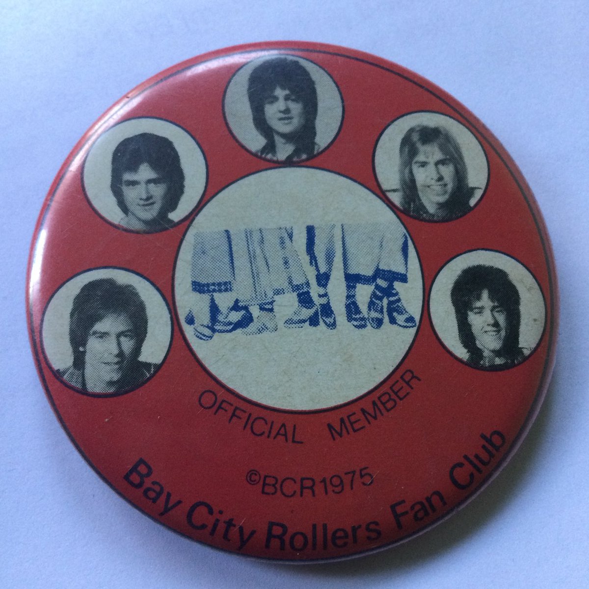 I’m now wondering if ⁦<a href="/TheMagFields/">The Magnetic Fields</a>⁩ had the same badge …