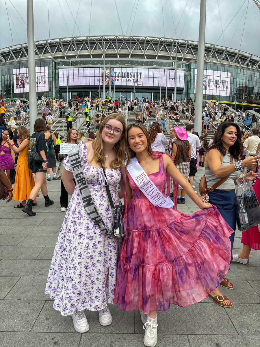 ella ⸆⸉ (@ellagoodhair13) on Twitter photo just reminiscing on when marisa & i manifested our meet up irl back in 2020 (maybe not a secret session together but it was still us two, taylor singing live in the stadium, and us listening to her music together 🥹) — i don’t know how it gets better than this 🫶 <a href="/hearthandsswift/">marisa ⸆⸉ </a> just reminiscing on when marisa & i manifested our meet up irl back in 2020 (maybe not a secret session together but it was still us two, taylor singing live in the stadium, and us listening to her music together 🥹) — i don’t know how it gets better than this 🫶 <a href="/hearthandsswift/">marisa ⸆⸉ </a>