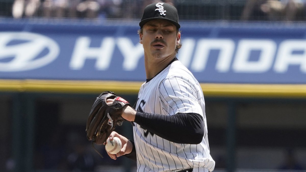 sprtsunfiltered's tweet photo. White Sox righty to undergo season-ending surgery https://t.co/ziQWrCG3S2 https://t.co/gmAxHZ9pIc