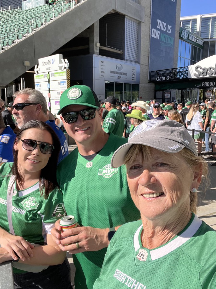 SWSaskOutcast's tweet photo. #riderslive
Most wonderful time of the year #firstofSeptember https://t.co/3cplrt7hST