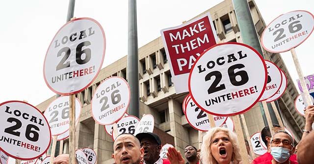 PHOTOS: U.S. Hotel Workers' Strike over Wages Threatens Labor Day Travel breitbart.com/economy/2024/0…