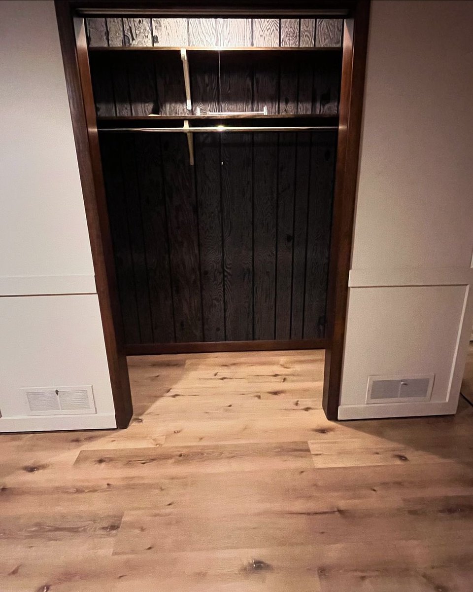 🎧 STUDIO UPDATE: The new floor is now installed! I’m so happy with how it looks. Shoutout to my amazing wife with helping with the floor layout! ♥