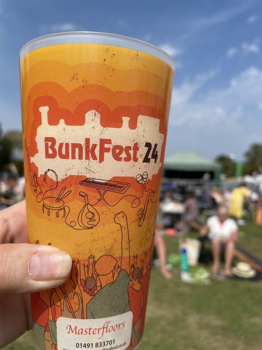 Linda Hull 🙋🏻‍♀️🧡 💙 tweet media