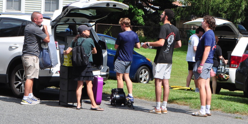 ElmsCollege's tweet photo. What a great day to move in...welcome (back) #ElmsBlazers! #ElmsCollege #FallSemester2024 https://t.co/kzcPrRVq0n