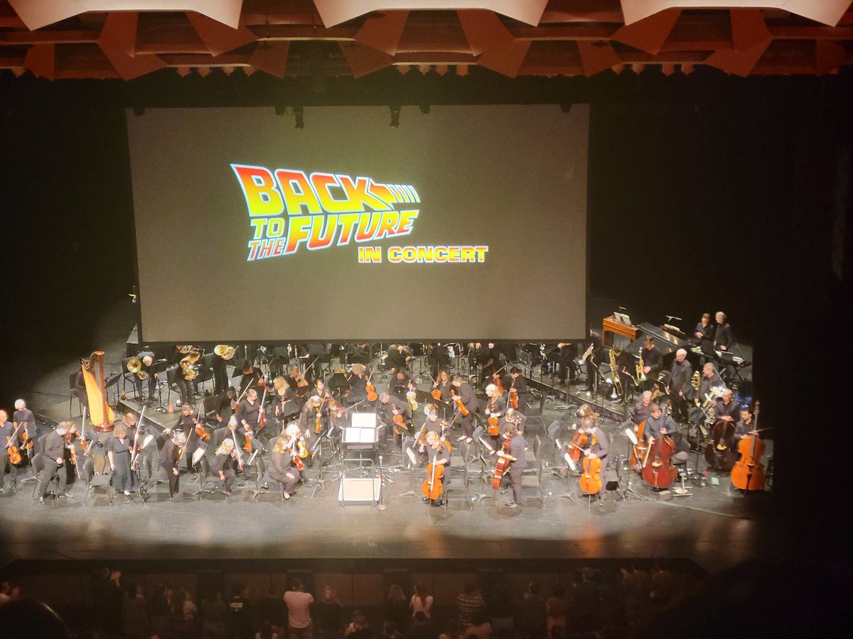 ThomasPine's tweet photo. Went to see Back To The Future in Concert at Place Des Arts this afternoon....it didn't disappoint. #BTTF #88MilesPerHour https://t.co/jURlYdASas