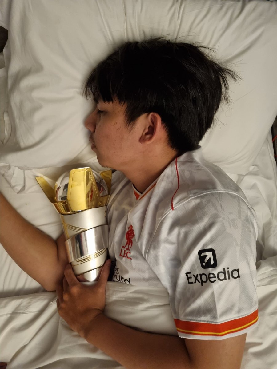 Thank u guys sudah support dan doakan kita, kemenangan ini buat kalian
Komunitas <a href="/id_fm/">Football Manager Indonesia</a> sangat solid!

Bobo (beneran) dulu 😴