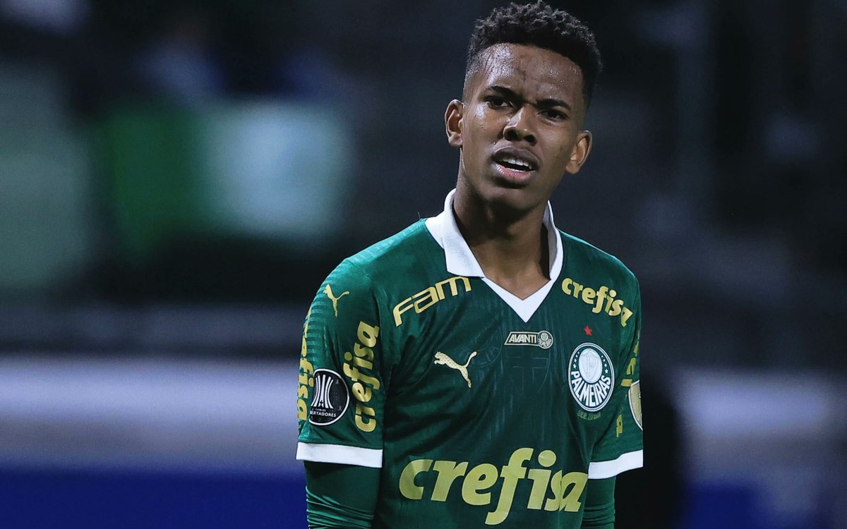 Estevão no Brasileirão:

21 jogos
15 participações em gols

8 gols
7 assistências

Primeiro sub-18 a participar de 15+ gols em um Brasileirão desde Neymar Jr. em 2009.
