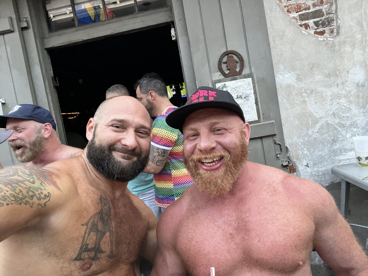 Jason_Tazarian's tweet image. Let give @MuscleGinge some much needed Love