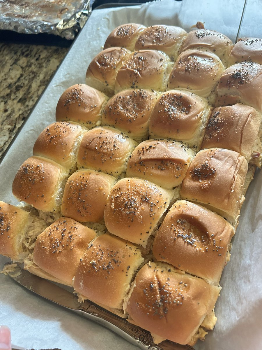 WillPatton_'s tweet photo. Crack Chicken Sliders for the Darlington Race @KingsHawaiian https://t.co/afivKMKJEm