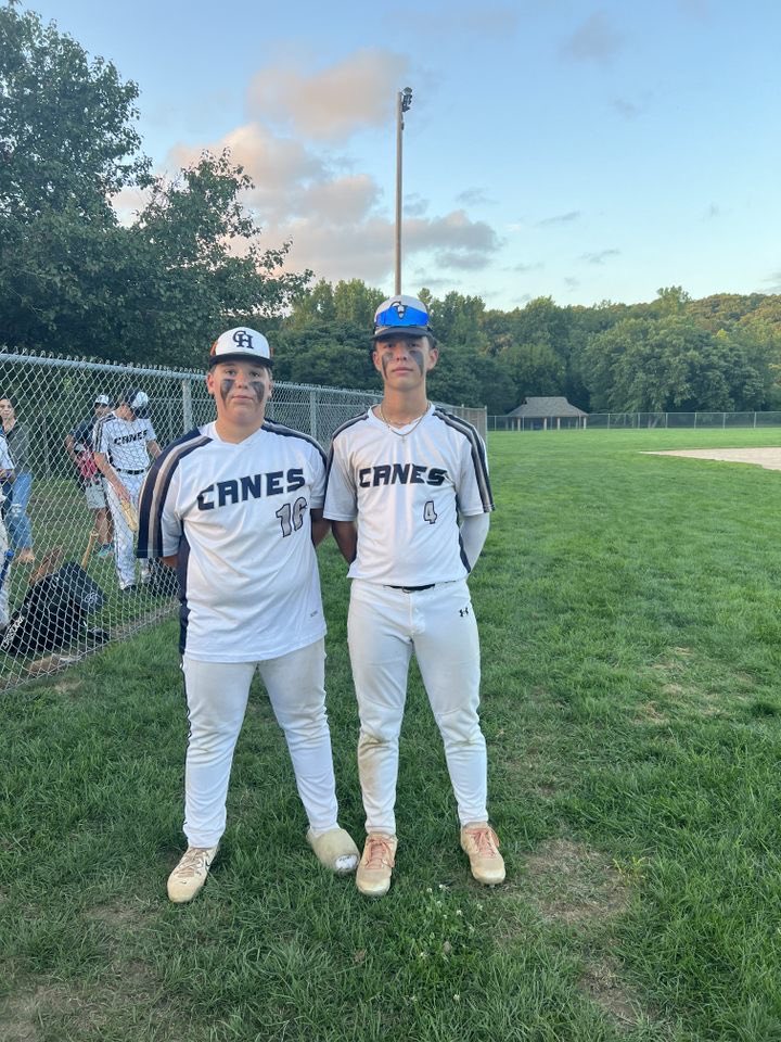 firecrackerbsb's tweet image. Co POTG
Pitcher (left) M Poirier pitched 3 shutout innings, allowing no hits and tallying 6 strikeouts. 
Hitter (right) Blaize Libby went 3-3 with 3 singles, 2 RBI,  and 2 runs
In their mercy 15-0 win over Lab Rats
