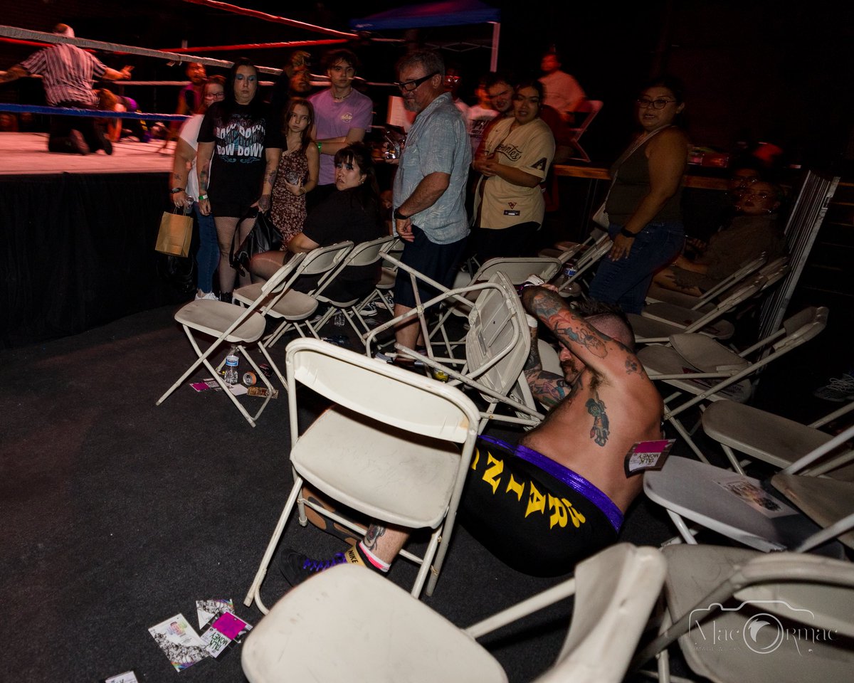 _DaSHADE's tweet image. Make sure to hire Affirmative Action for your next event. We are great Ushers! We help you find your seat and everything under it!!

#affirmativeaction #ushers #hospitality