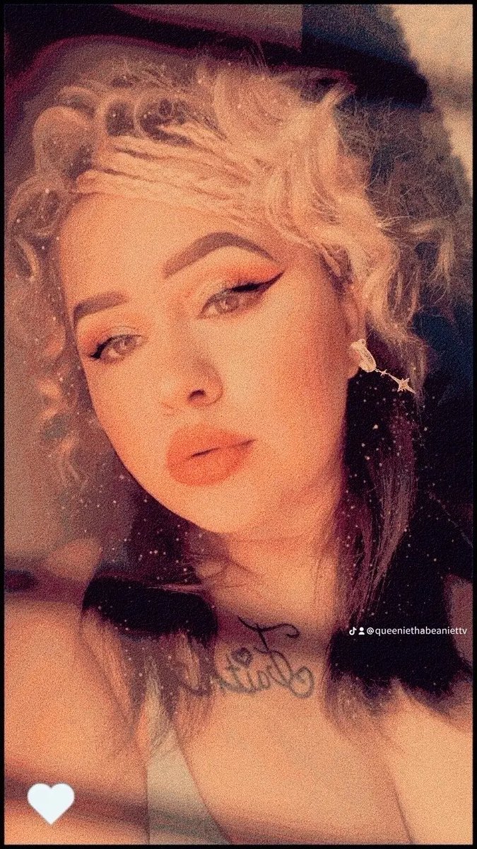 Qu33en_bean tweet media