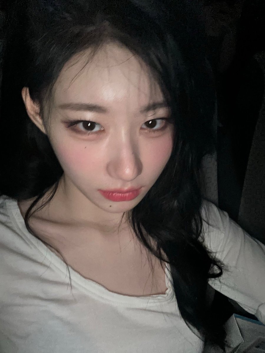 chaeryeong pics tweet media