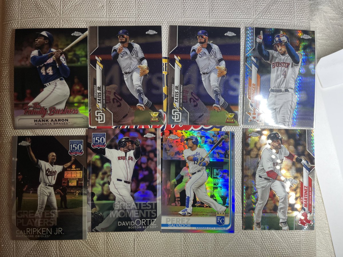 PullsSgr's tweet photo. $1 each all refractors/ xfractors besides tatis https://t.co/gRGsgf5ixR